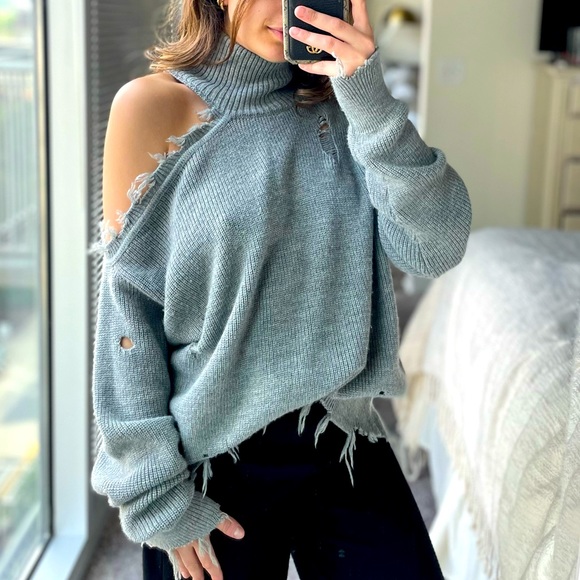 Lovers + Friends Distressed sweater - Picture 2 of 3